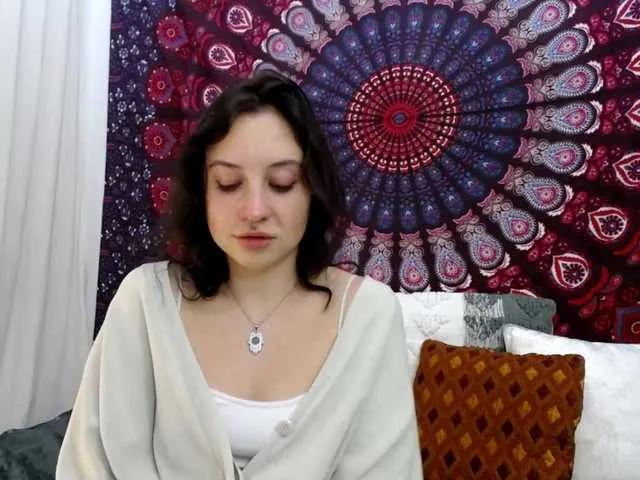 AdalynGlow on BongaCams