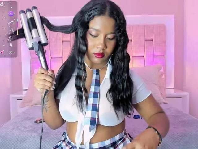 AdaraMills on BongaCams