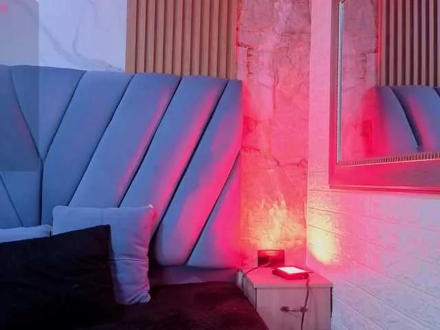 angel-red on BongaCams