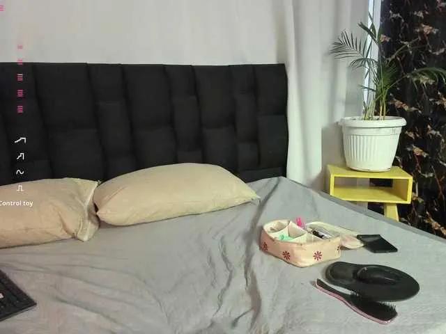 Arianne-ferrer on BongaCams