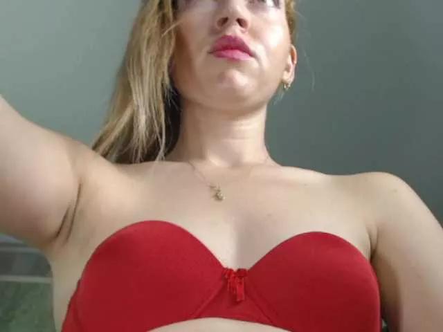 candylovet on BongaCams