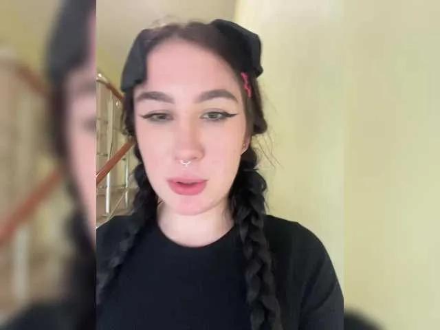 CurvyWoman- on BongaCams
