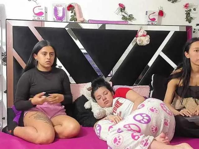 Dreamgirlss on BongaCams