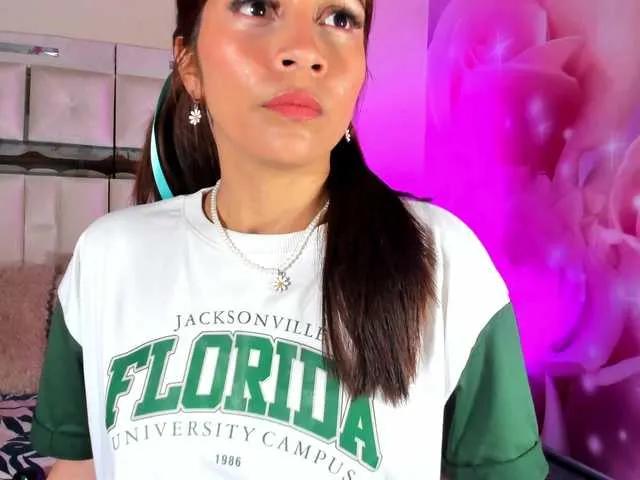 emiliclark on BongaCams