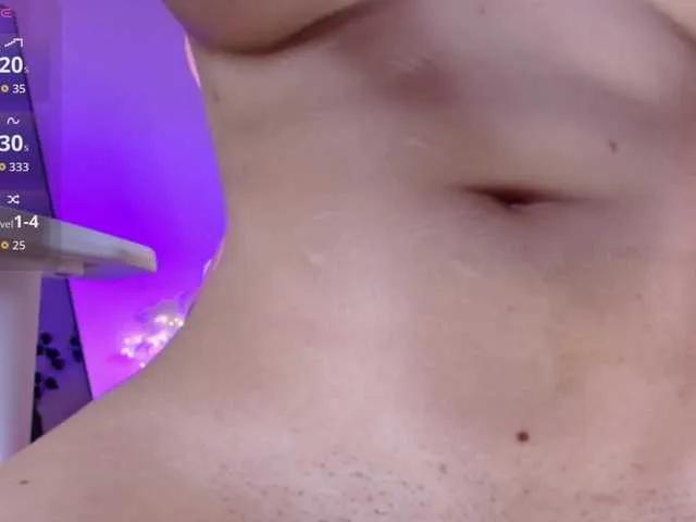 Emily-relish on BongaCams