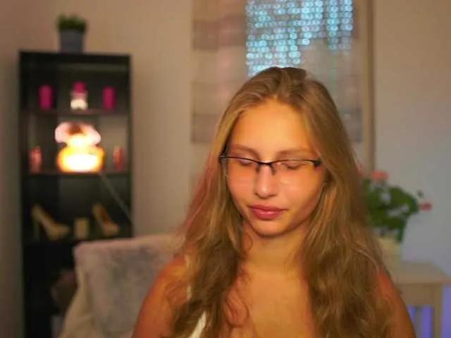 emmiemurray on BongaCams