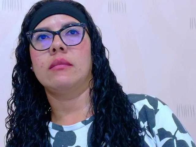 Hotlatinateacher on BongaCams