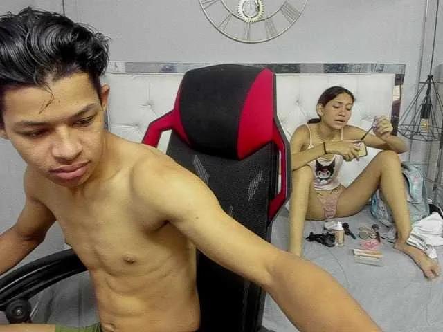 leslieanddrako on BongaCams