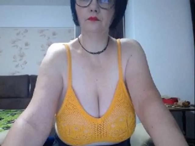 mary-x on BongaCams
