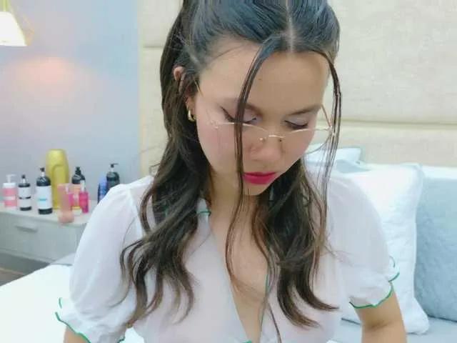 RubyScarlett on BongaCams