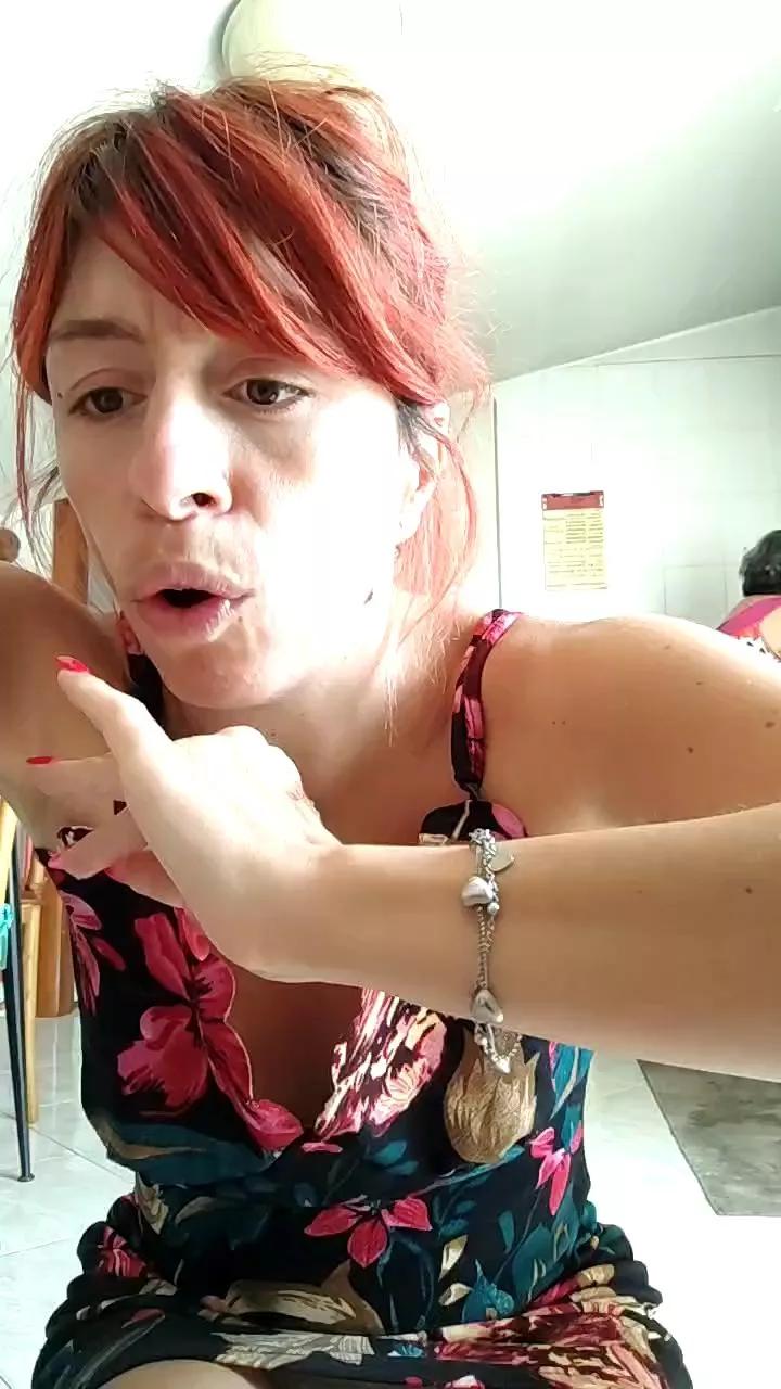 Annarellapika on Cam4