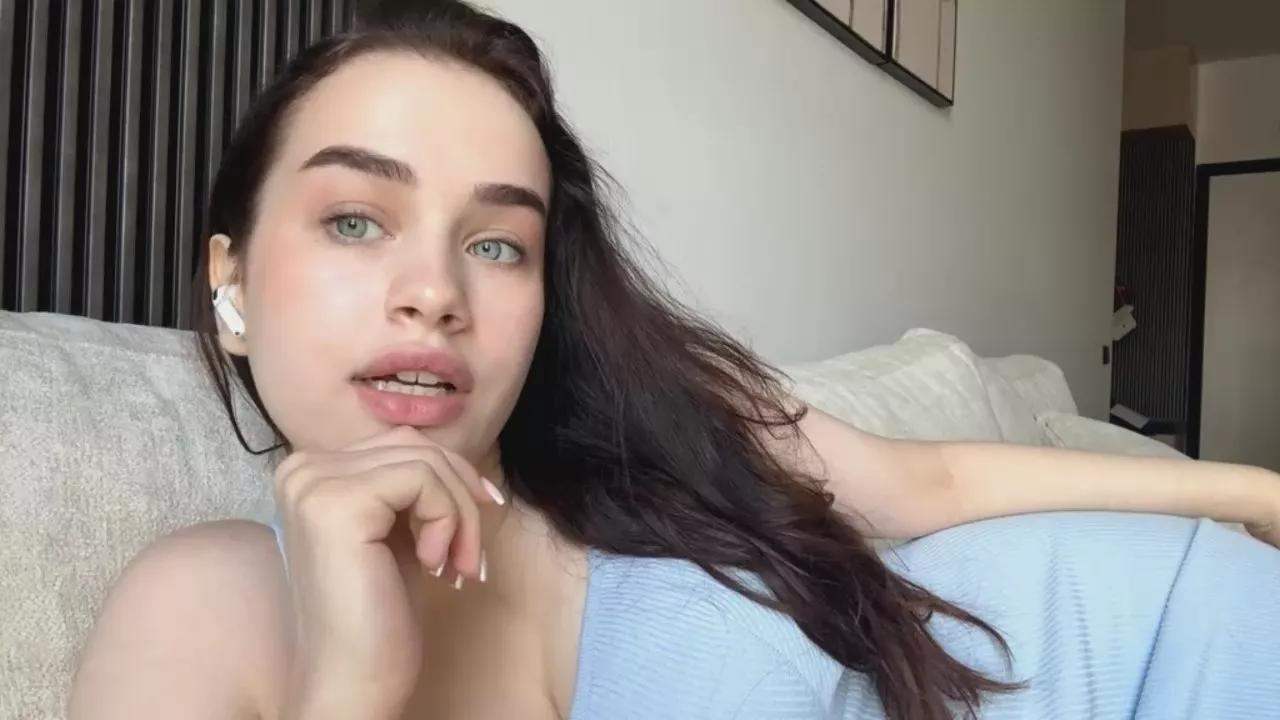 ArletteAliff on Cam4