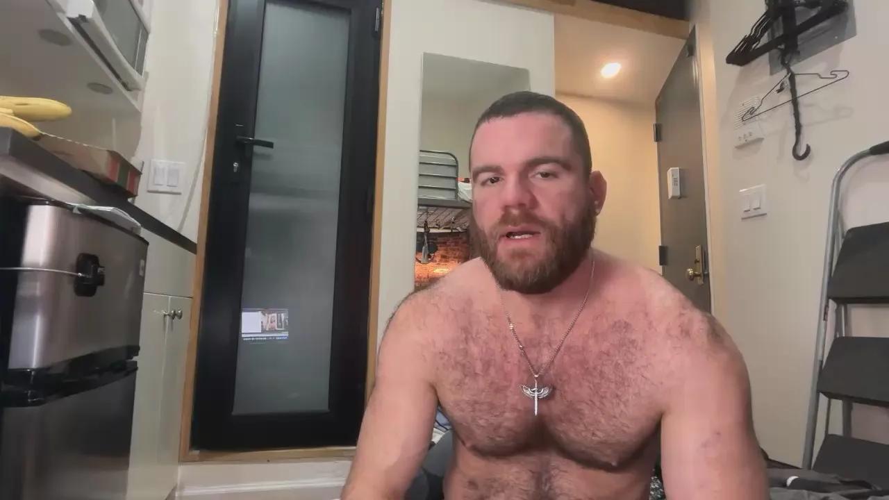 Bighairytopping on Cam4