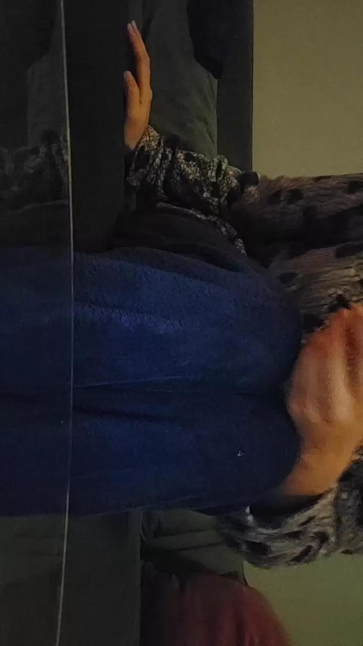 Giorgia_2000 on Cam4