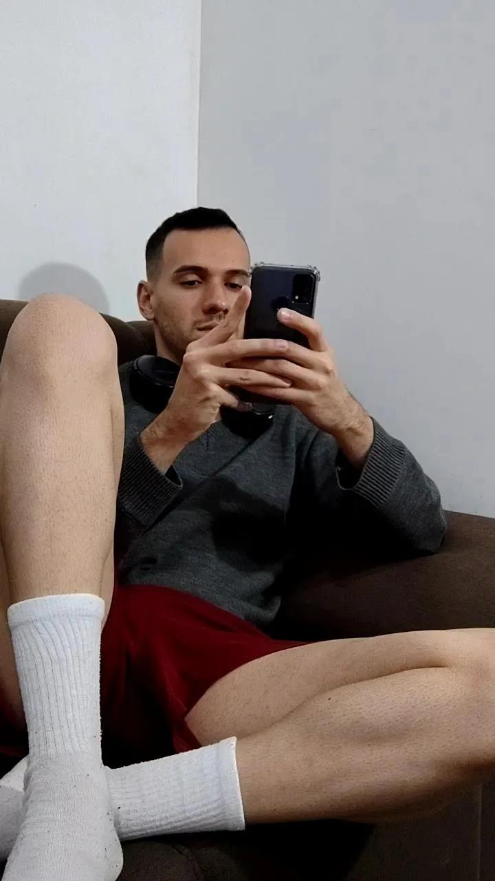 HandShakeBrazil on Cam4