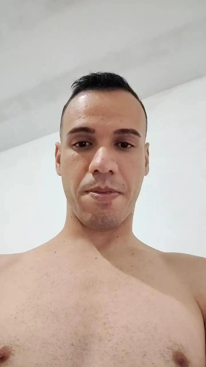 HandShakeBrazil on Cam4
