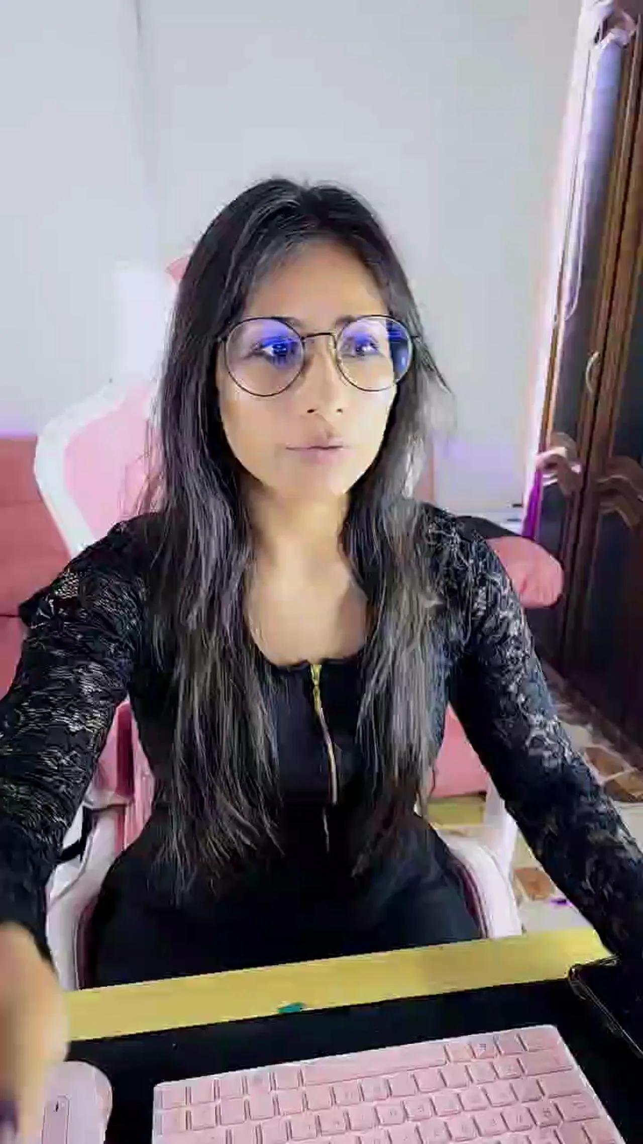 Jade_Zephyra on Cam4