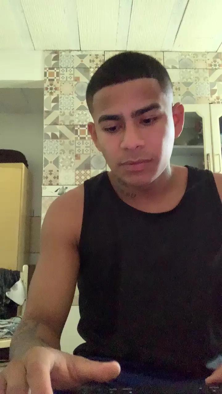 MARENTO23CMM on Cam4