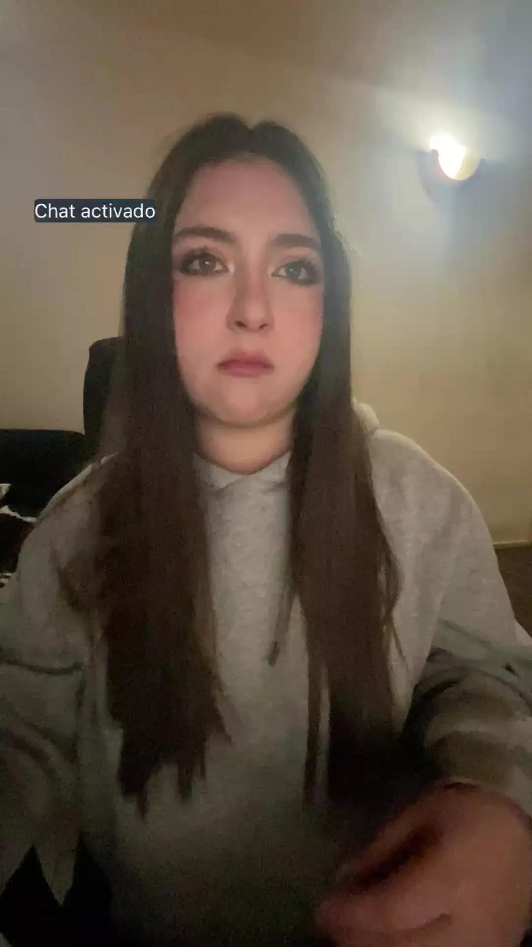 Valentinauwu on Cam4