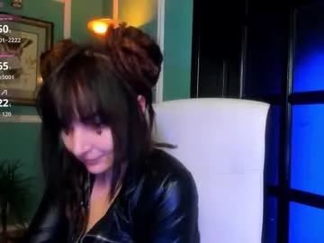 1munique on Chaturbate