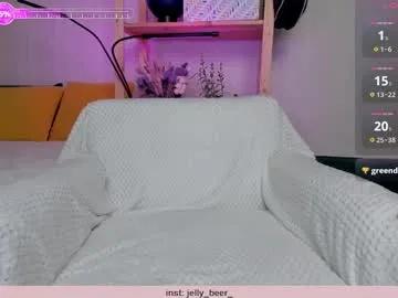 _kiki_pie on Chaturbate