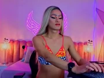 _scarletmoore on Chaturbate