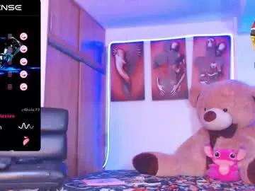 alexafoxxy01 on Chaturbate