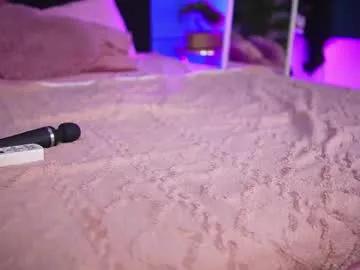 alexxisrae on Chaturbate