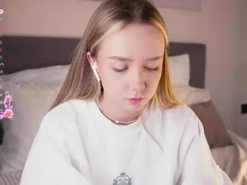 alodiaacomb on Chaturbate