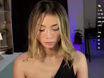 amelieaxie on Chaturbate