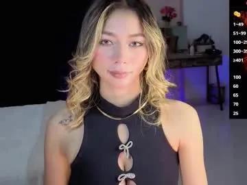 amelieaxie on Chaturbate