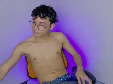 andrew_dann — GOAL: cum show [574 tokens remaining] hello cum show #skinny #c2c #twink #feet #cute