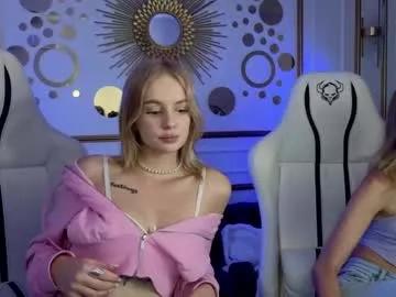 angie_natasha_054 on Chaturbate