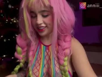 annie_snow_ on Chaturbate
