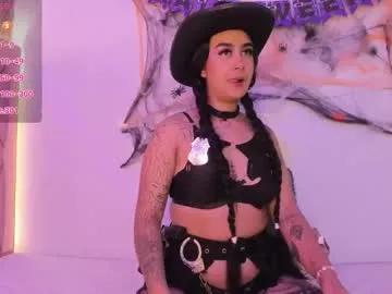 antonellaqueeen on Chaturbate