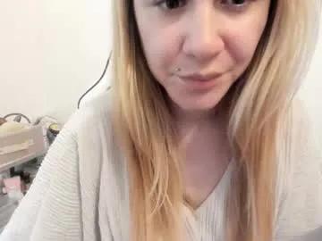 artsyandcraftsy_ on Chaturbate