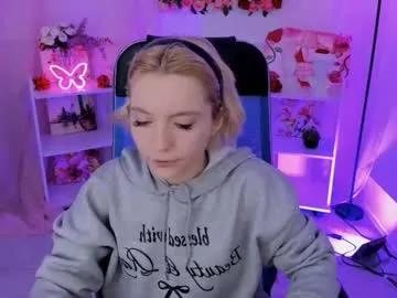 aurorawrenfield on Chaturbate