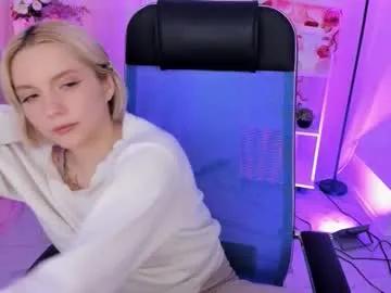 aurorawrenfield on Chaturbate