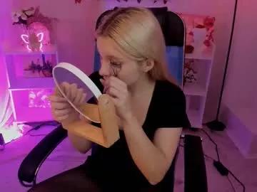 aurorawrenfield on Chaturbate