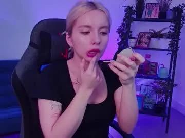 aurorawrenfield on Chaturbate