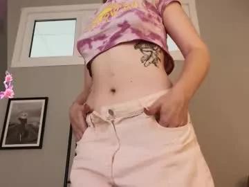 belly_brics on Chaturbate