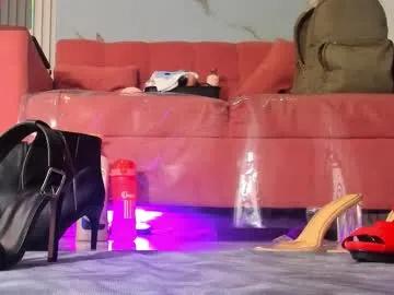 bridgetrodriguez — Ready for this sensual game? Massage my feet with oil  #mature #bigass #feet #soles #milf [93 tokens remaining]