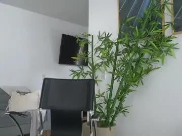 canelasungirl on Chaturbate