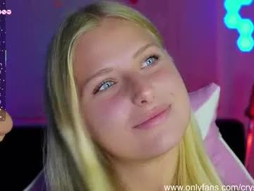 crystal_blond on Chaturbate
