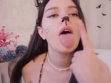 cuddlebyyou — Goal: Show sweet ass? [77 tokens left] #saliva #bigass #natural #bigboobs #flexible