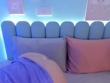 curvy_rousi on Chaturbate