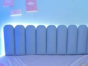 curvy_rousi on Chaturbate