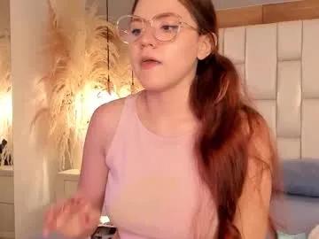daphne_and_roger on Chaturbate