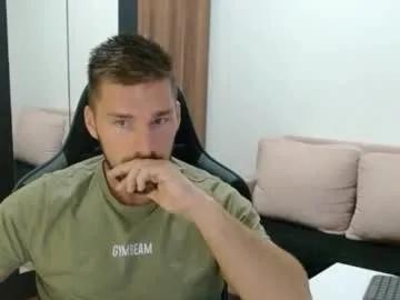 darius_94 — Hi talk, laugh & wild play -- pvt open for closer connection silence = distance, talking = closeness goal 1420/6k -- hours on 1/7 every tip brings more fun & wild moments try spin the wheel