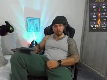 dave_max93 on Chaturbate